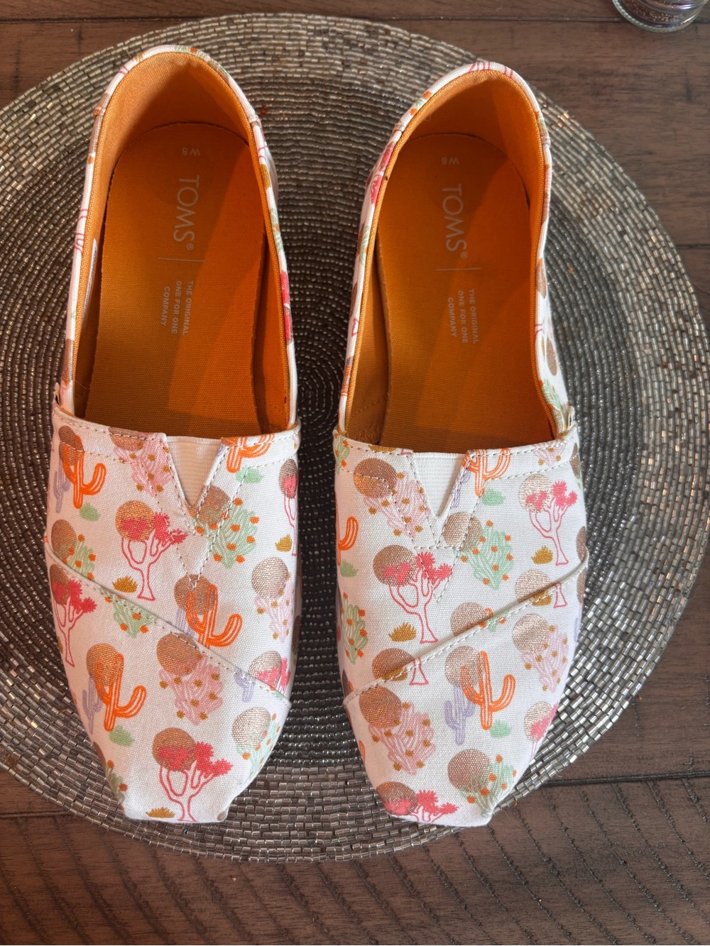 Toms slip-on canvas women shoes